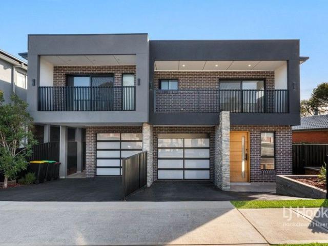 Townhouse for sale in Moorebank