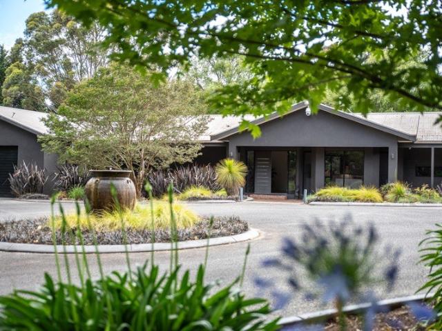 Cottage for sale in Camerons Creek, Victoria