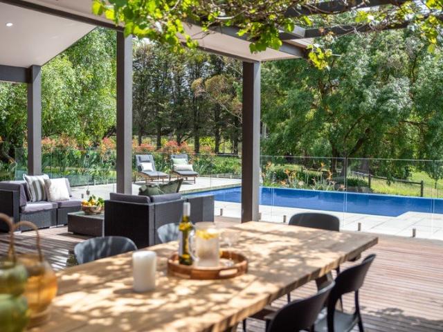 Cottage for sale in Camerons Creek, Victoria
