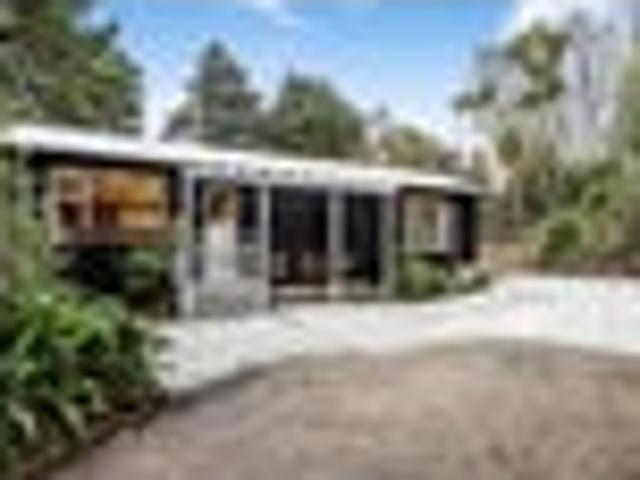 House for sale in Otakou