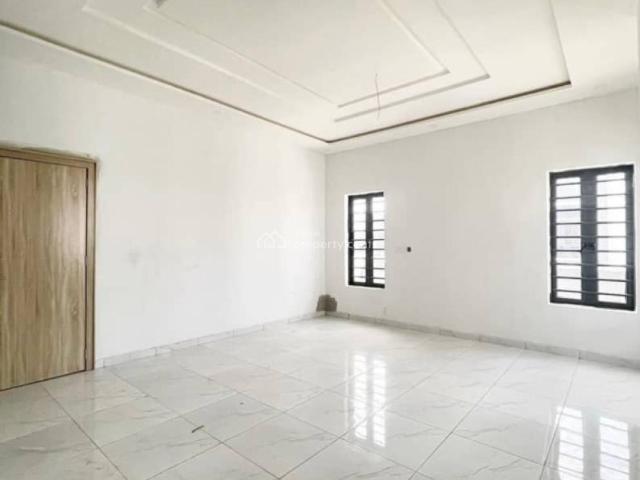 Flat for rent in Eti Osa, Lagos