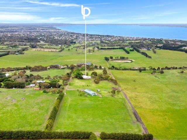 Cottage for sale in Drysdale, Victoria