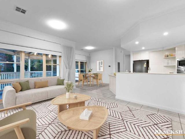 Townhouse for rent in O'Malley, District of Woden Valley