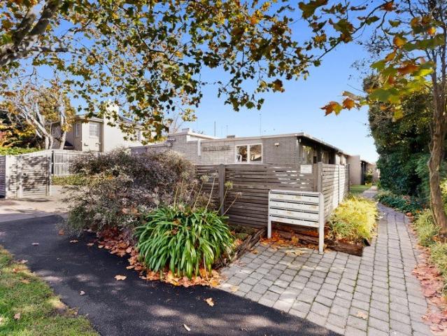 Villa for sale in Camerons Creek, Victoria