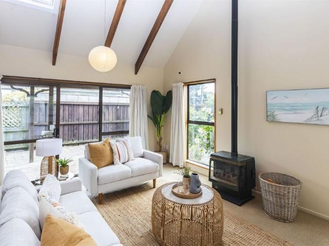 House for rent in Chaslands, Canterbury