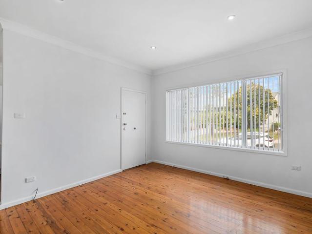House for rent in Wollongong West, New South Wales