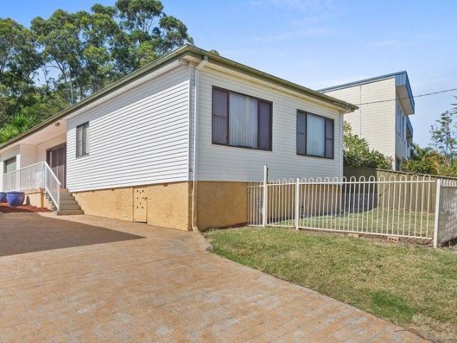 Villa for sale in Oak Flats Dc, New South Wales