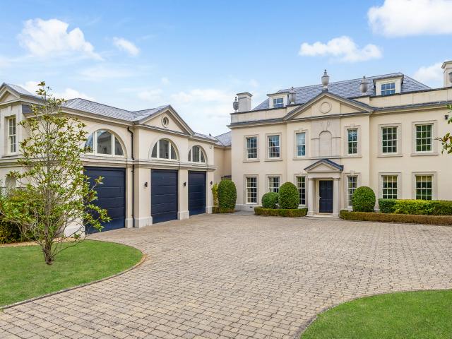 House for rent in Oxshott, Elmbridge