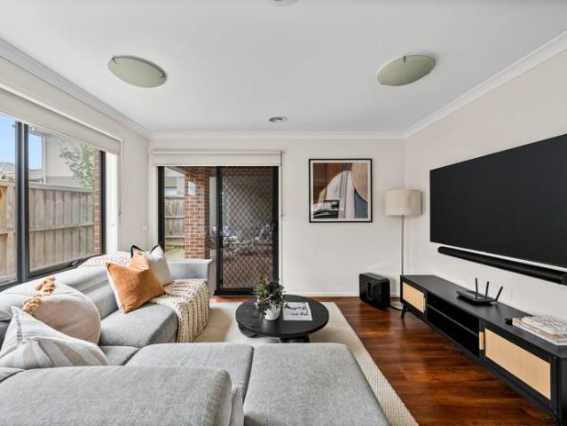House for rent in Somerfield Estate, Melbourne