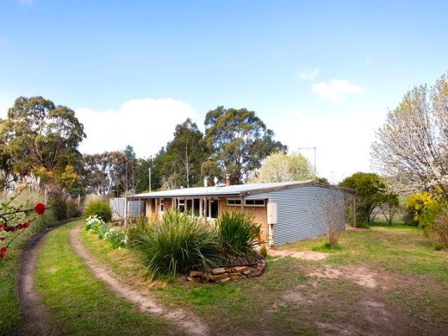 House for sale in Taradale, Victoria