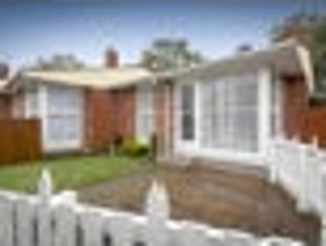 House for sale in Edgeware, Canterbury