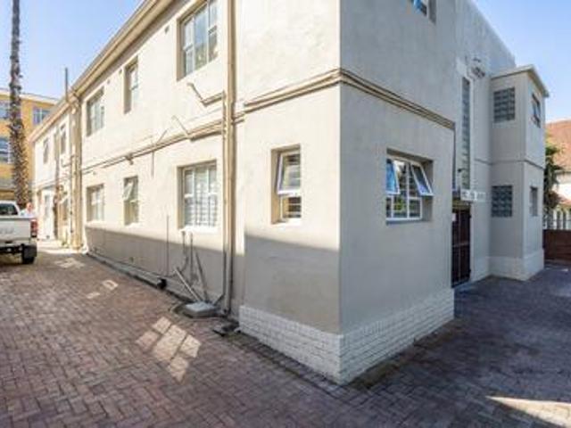 Apartment for sale in Cape Town Ward 57, Cape Town