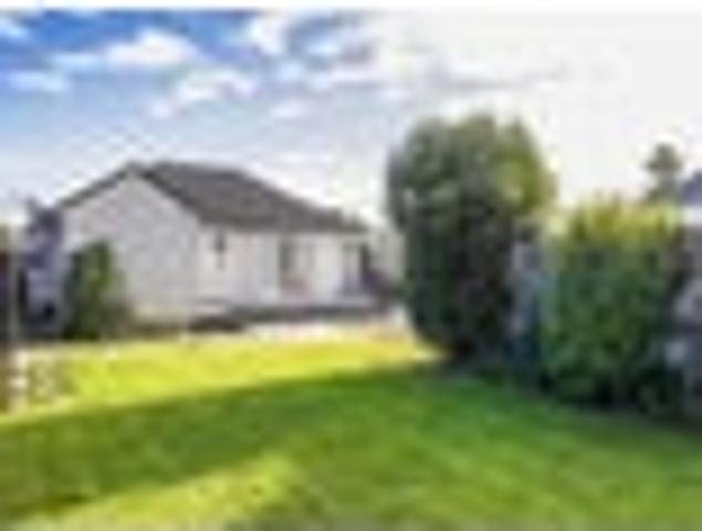 House for sale in Chaslands, Canterbury