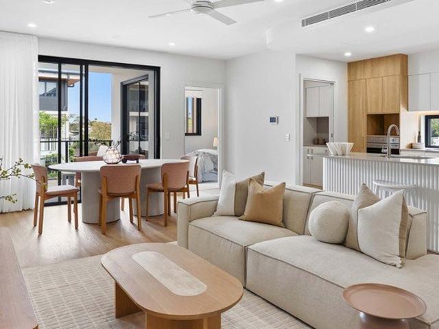 House for sale in Mansfield, Greater Brisbane