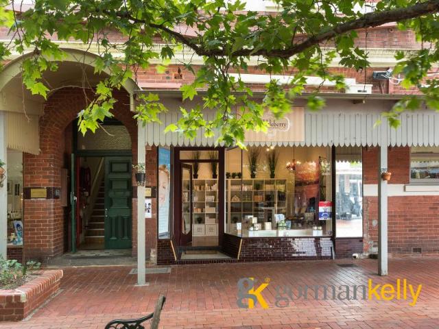 Showroom for rent in Canterbury