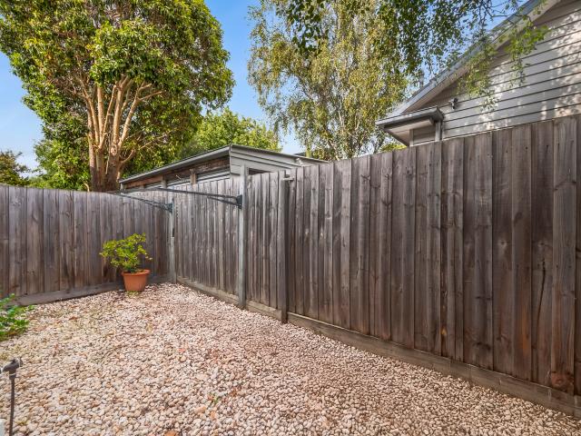 Apartment for sale in Belmont, Victoria