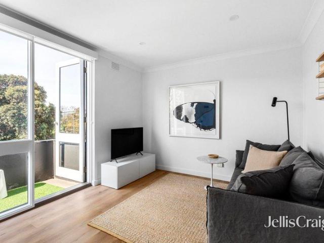 Apartment for sale in Albert Park, Melbourne