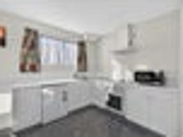 House for sale in Chaslands, Canterbury
