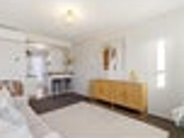 Apartment for sale in Heathcote, Canterbury