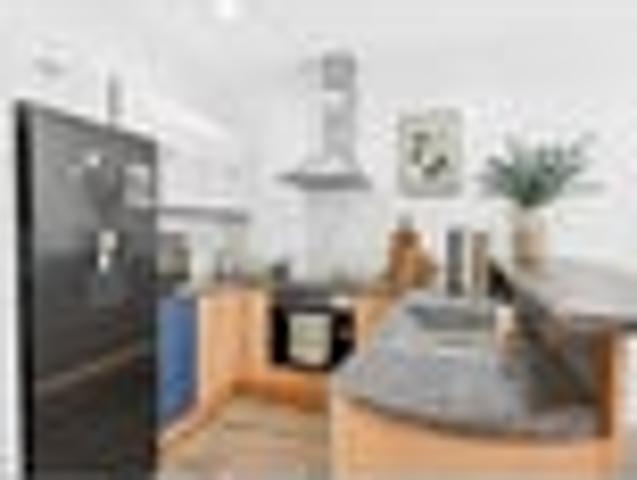Townhouse for sale in Paremoremo