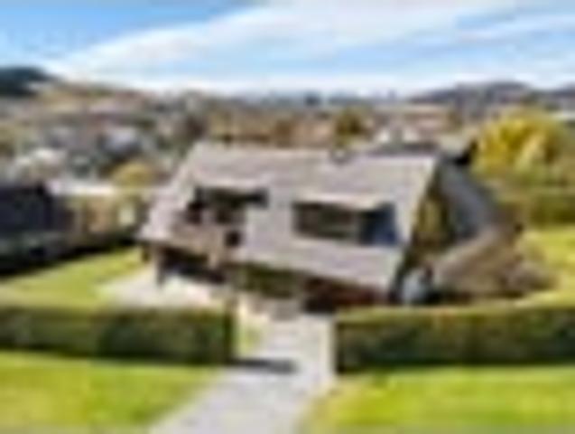 House for sale in Otakou