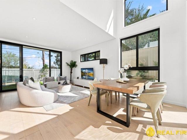 Townhouse for sale in Sutherland, New South Wales