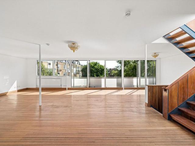 Apartment for rent in North Kensington, Greater London