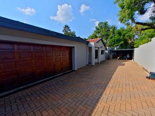 House for sale in Waterkloof, Gauteng
