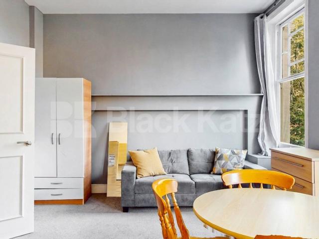 Apartment for rent in Queen's Park, Brondesbury Park