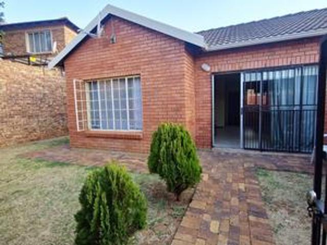 Townhouse for sale in Tembisa, Gauteng