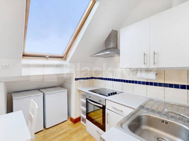 Apartment for rent in Dollis Hill, Greater London