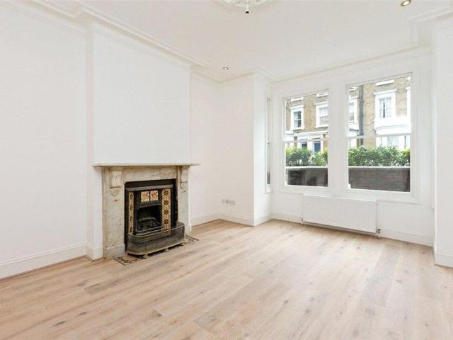 Apartment for rent in Fulham, Walham Green