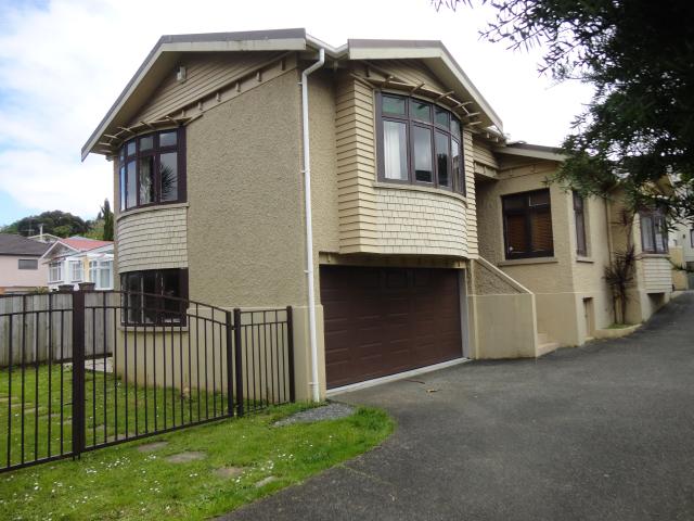 House for rent in Three Kings, Oroua County