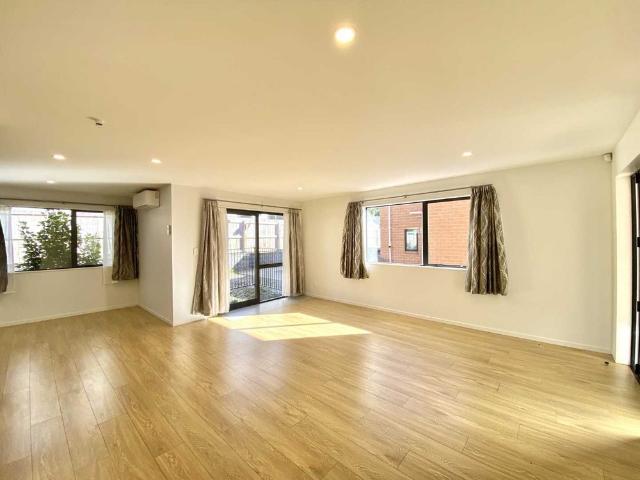 House for rent in Green Bay, Whau
