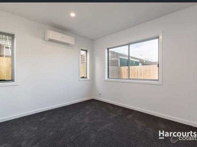 Townhouse for rent in Camerons Creek, Victoria