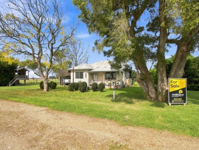 House for sale in Cobains, Victoria