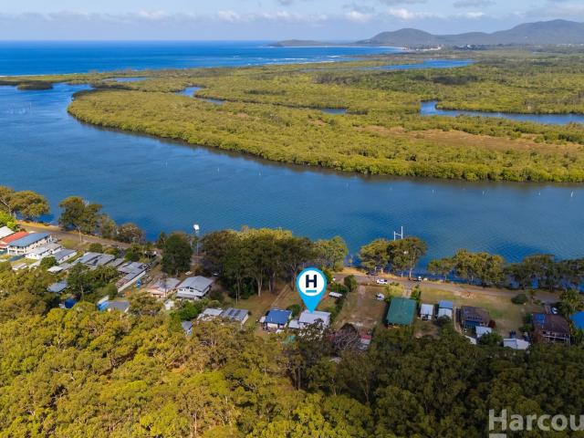 House for sale in Fishermans Reach, New South Wales