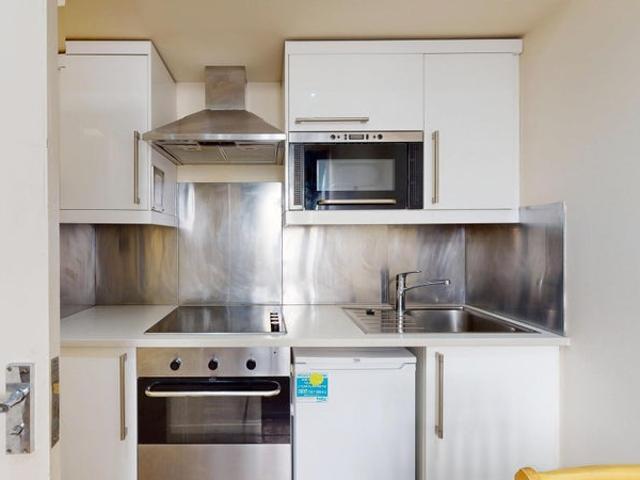 Studio for rent in Brondesbury, Greater London