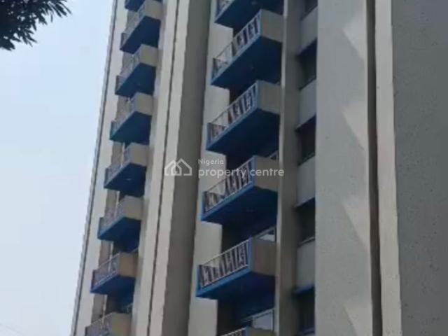 Flat for sale in Surulere , Surulere