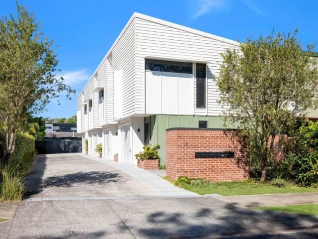 Townhouse for sale in Kings Creek, Queensland