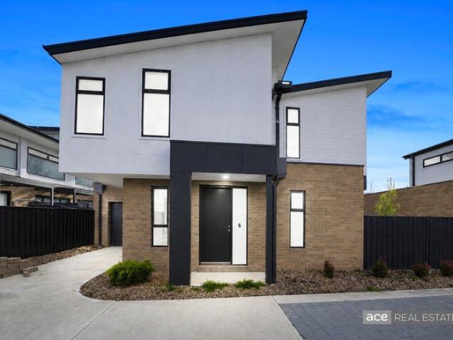 Townhouse for sale in Camerons Creek, Victoria