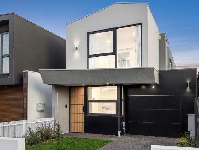 Townhouse for sale in Camerons Creek, Victoria