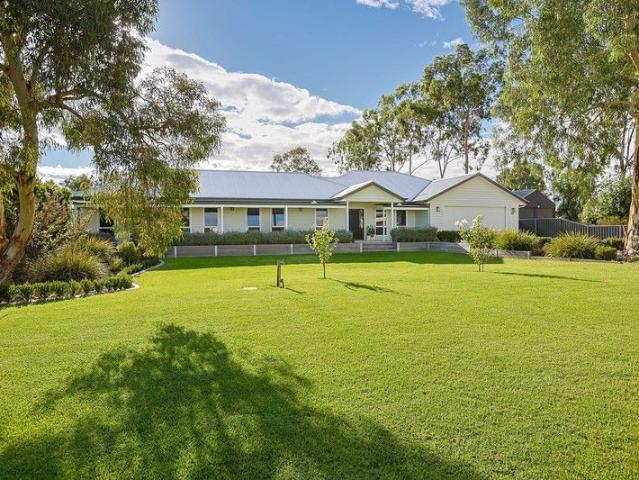 House for sale in Nichols Point, Victoria