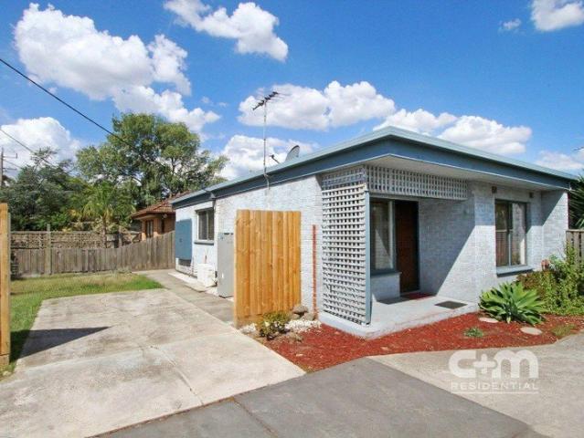 Villa for rent in Oak Park, Melbourne
