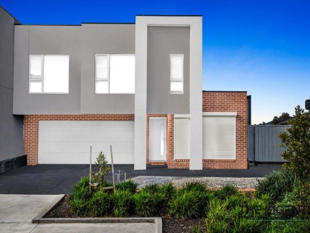 Townhouse for sale in Camerons Creek, Victoria