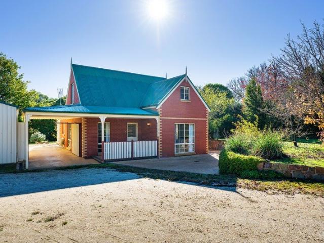 House for sale in Campbells Creek, Victoria