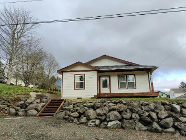 House for sale in South Bend, Washington