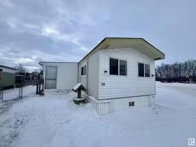 House for sale in Morinville, Alberta