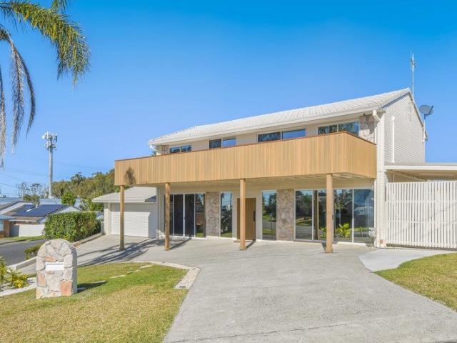 House for sale in Lake Cathie, New South Wales