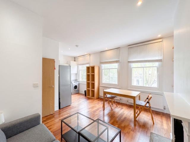 Apartment for rent in Holloway, Greater London